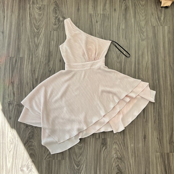 Michael Costello Dresses & Skirts - Michael Costello x Revolve Dress - Size XS